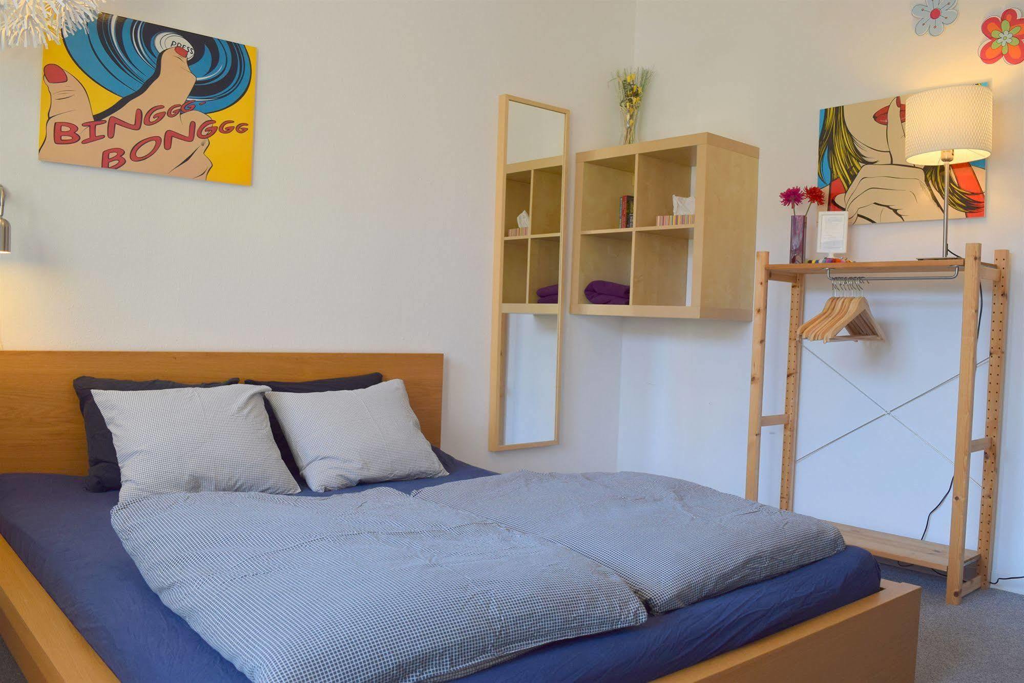 Sixmiles Guesthouse Berlin Ngoại thất bức ảnh