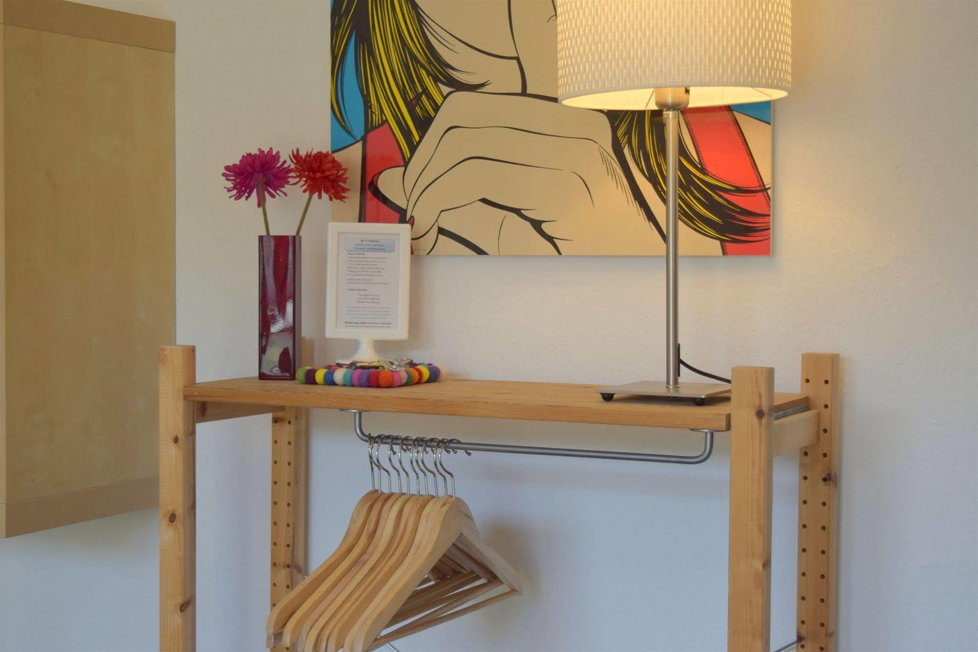 Sixmiles Guesthouse Berlin Ngoại thất bức ảnh